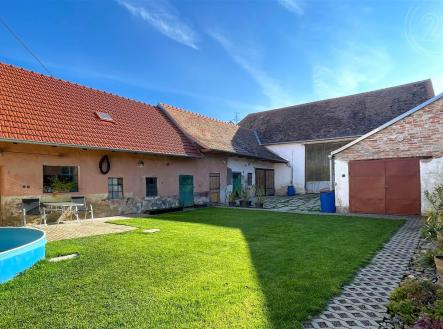 . | Prodej - dům/vila, 200 m²