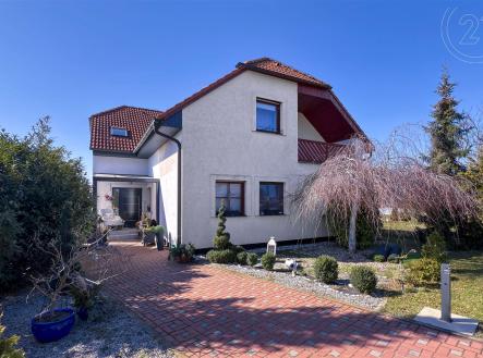 . | Prodej - dům/vila, 226 m²