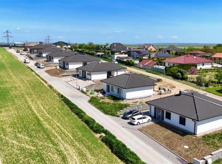 . | Prodej - dům/vila, 104 m²