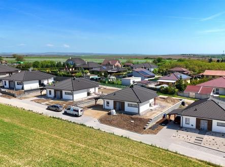 . | Prodej - dům/vila, 104 m²