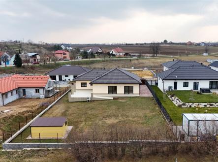 . | Prodej - dům/vila, 178 m²
