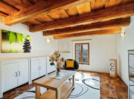 . | Prodej - dům/vila, 330 m²