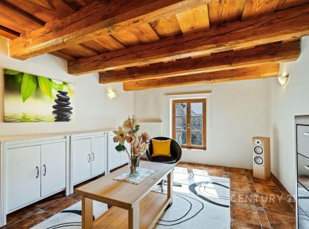 . | Prodej - dům/vila, 330 m²