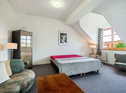 . | Prodej - dům/vila, 233 m²