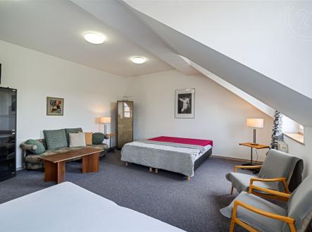 . | Prodej - dům/vila, 233 m²
