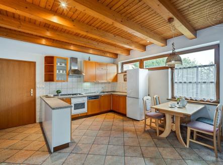 . | Prodej - dům/vila, 233 m²