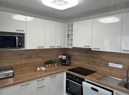 . | Pronájem bytu, 3+kk, 68 m²