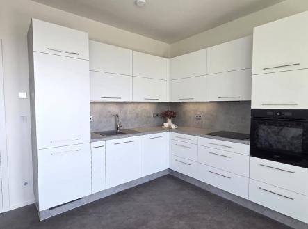 . | Pronájem bytu, 1+kk, 35 m²