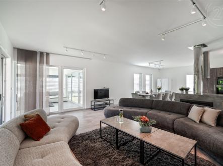 . | Prodej - dům/vila, 221 m²