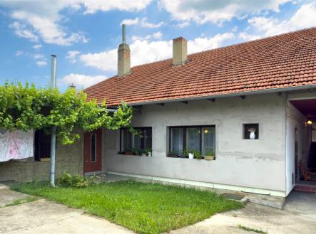 . | Prodej - dům/vila, 180 m²