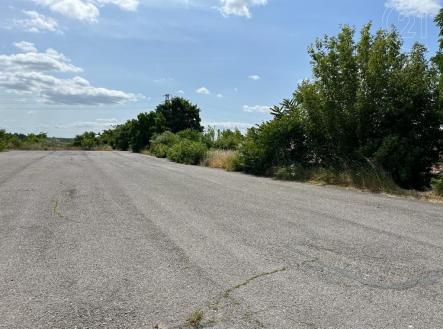 . | Pronájem - pozemek pro komerční výstavbu, 1 000 m²