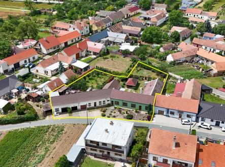 . | Prodej - dům/vila, 168 m²