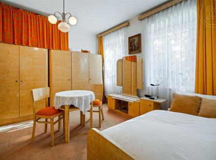 . | Prodej - dům/vila, 180 m²