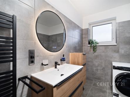 . | Prodej - dům/vila, 98 m²