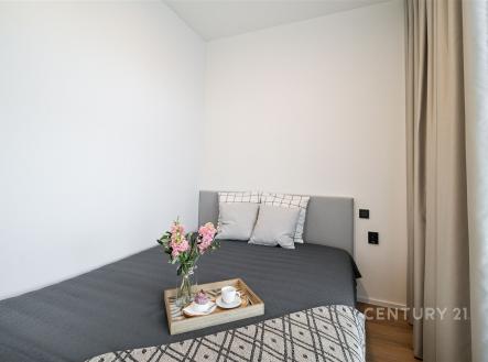 . | Pronájem bytu, 2+kk, 36 m²