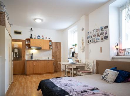 . | Pronájem bytu, 1+kk, 27 m²