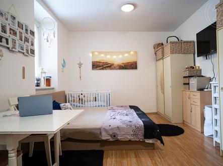 . | Pronájem bytu, 1+kk, 27 m²