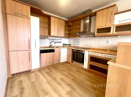 . | Pronájem bytu, 3+kk, 93 m²