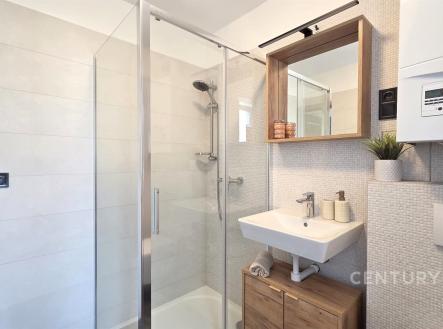 . | Pronájem bytu, 2+kk, 42 m²