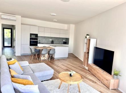 . | Pronájem bytu, 2+kk, 83 m²