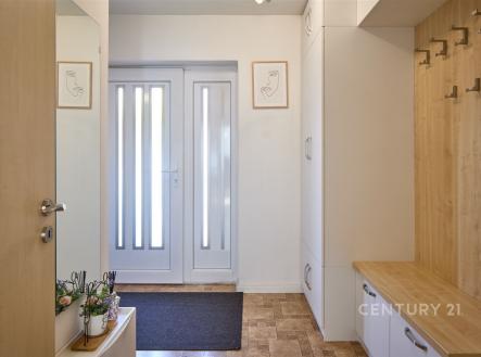. | Prodej - dům/vila, 260 m²