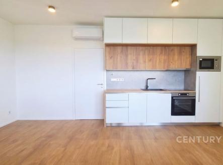 . | Pronájem bytu, 1+kk, 35 m²