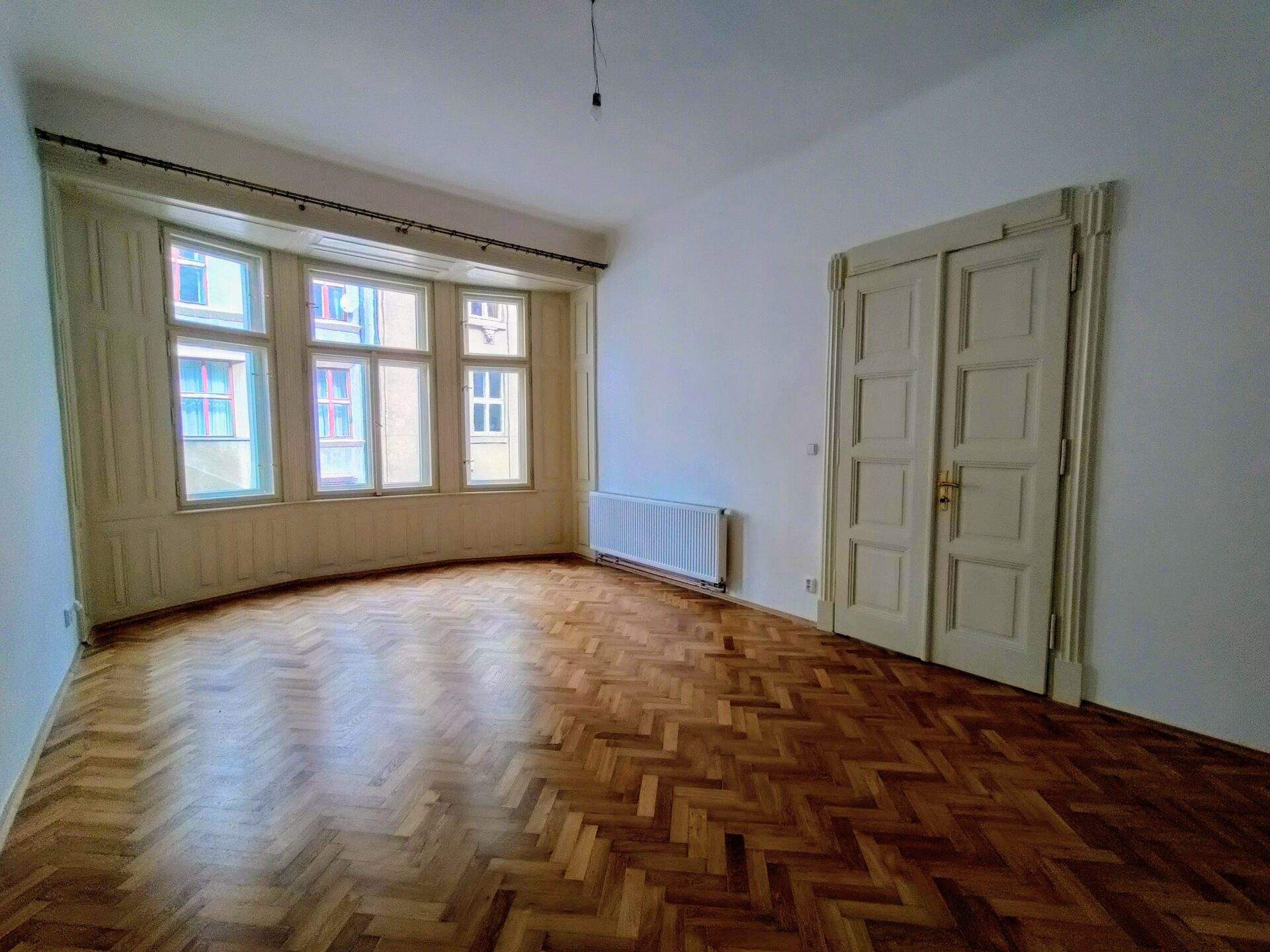 3+1+balkon, 120m2, Praha 1, Josefov