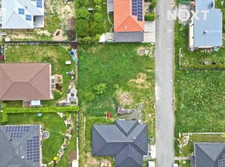 Prodej - pozemek pro bydlení, 738 m²