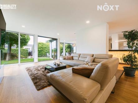 Prodej - dům/vila, 382 m²