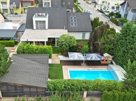 Prodej - dům/vila, 382 m²