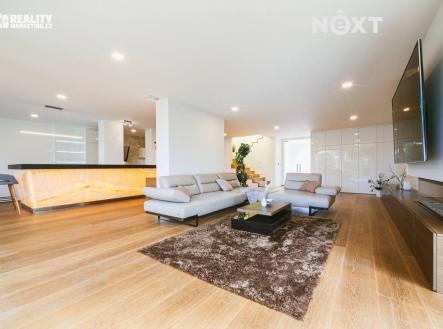 Prodej - dům/vila, 382 m²