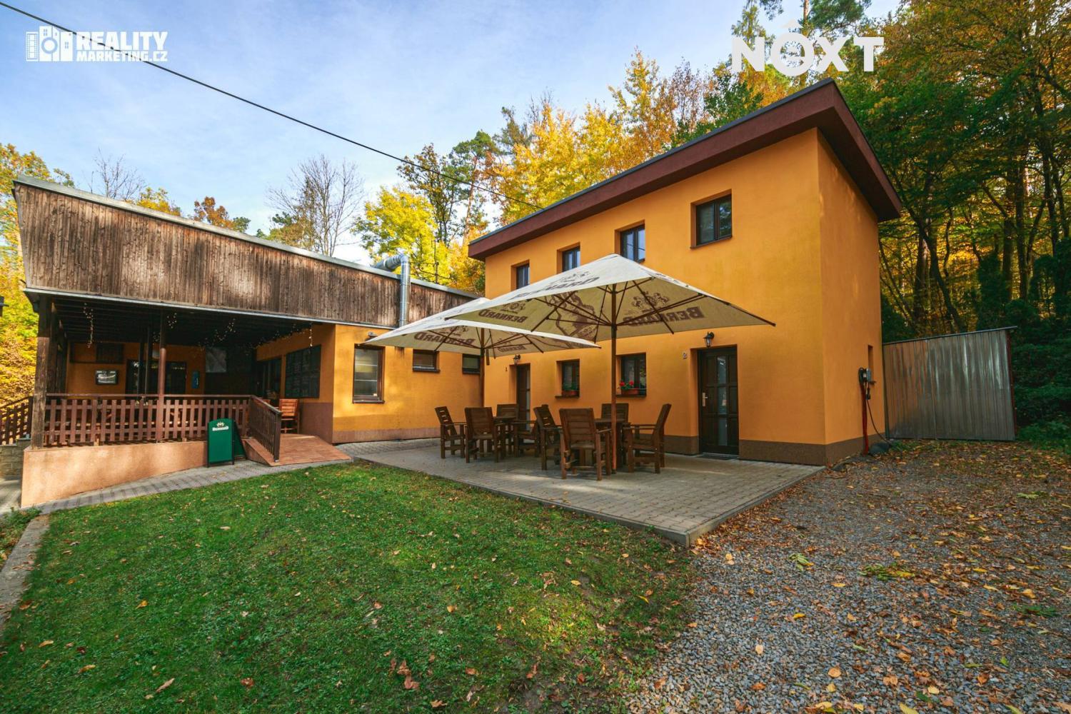 Prodej komerční Apartmány, 304㎡