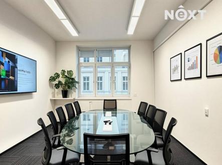 Pronájem - kanceláře, 194 m²