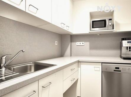 Pronájem - kanceláře, 74 m²