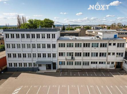 Prodej - komerční objekt, administrativní budova, 2 287 m²