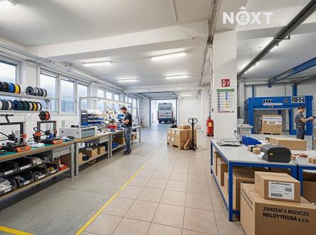 Prodej - komerční objekt, administrativní budova, 2 287 m²