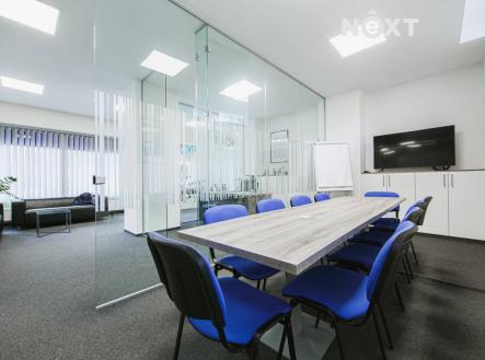 Pronájem - kanceláře, 90 m²