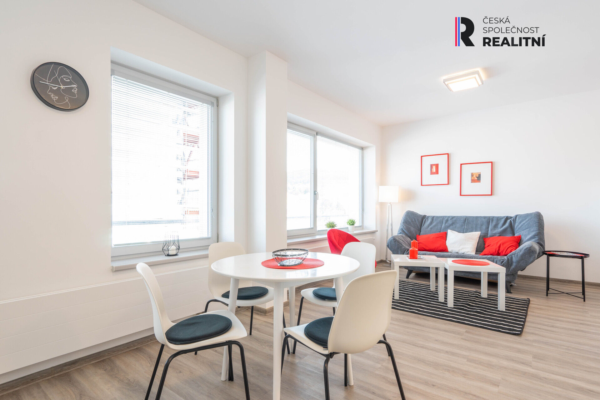 Pronájem vybaveného bytu 1kk v novostavbě BD, Zlín centrum, Lorencova ul. + kryté parkovací stání