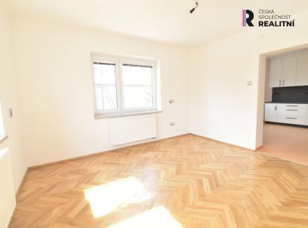 Obývací pokoj - kuchyň | Pronájem - dům/vila, 145 m²