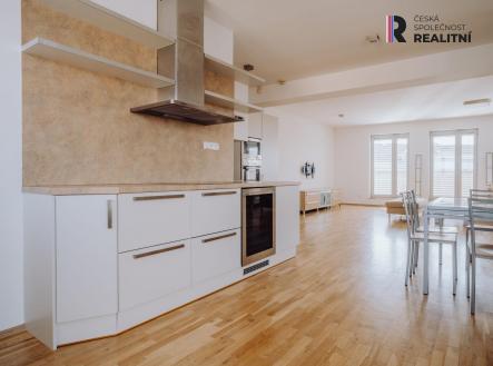 Prodej bytu, 6+kk, 178 m²