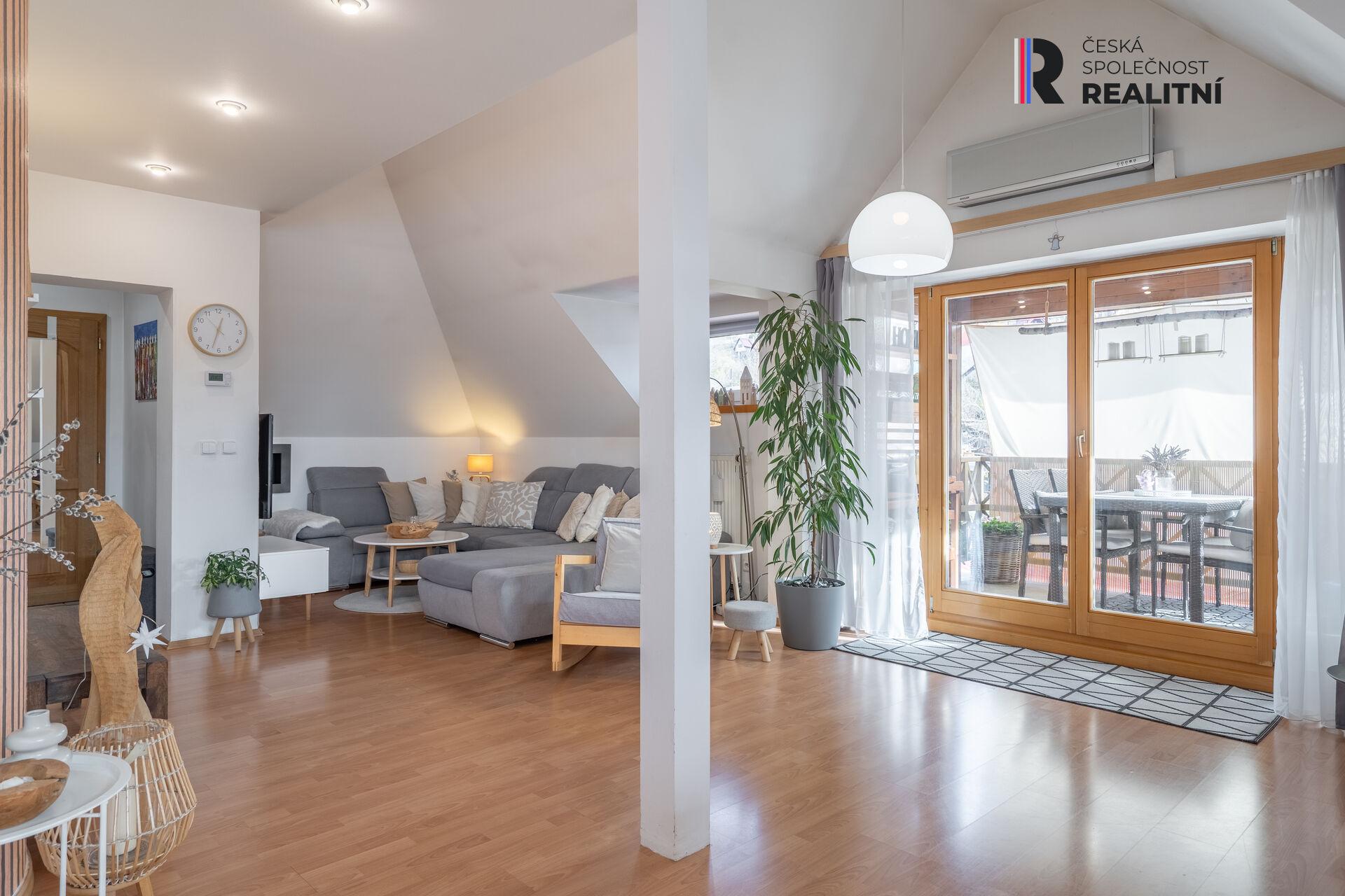 Nadstandardní byt 4+kk s galerií a terasou – Luhačovice, Masarykova ul.