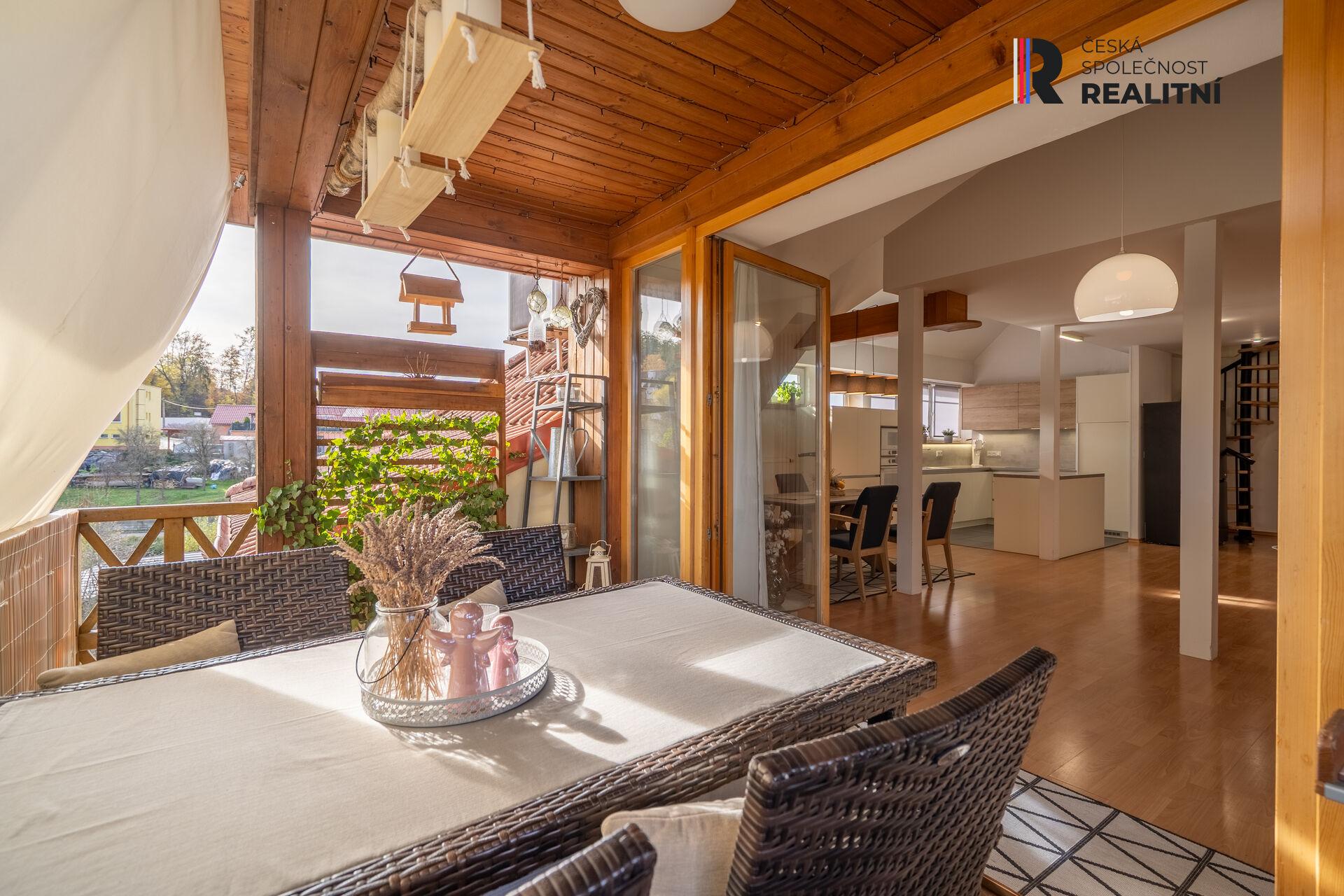 Nadstandardní byt 4+kk s galerií a terasou – Luhačovice, Masarykova ul.