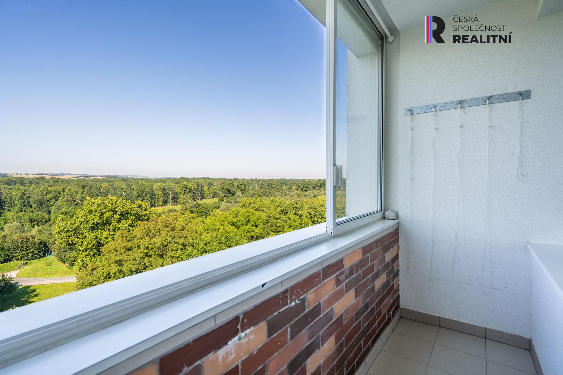 Prodej bytu 3+1 se samostatnou kuchyní a dvěma sklepy na patře - Otrokovice - Štěrkoviště