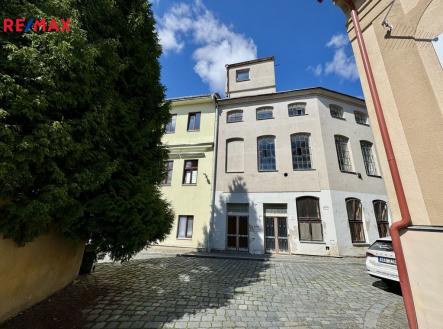 img-4491.jpeg | Prodej - nájemní dům, 800 m²