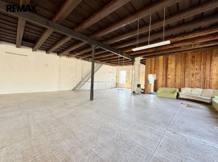 img-4014.jpeg | Prodej - nájemní dům, 800 m²