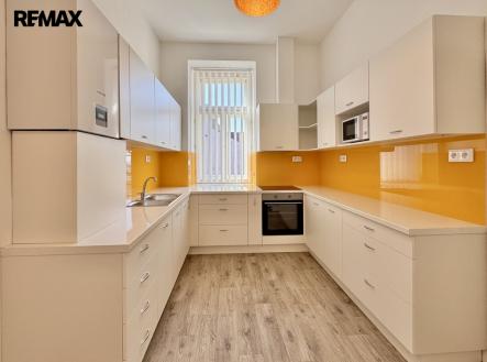 img-7328.jpeg | Pronájem bytu, 2+kk, 87 m²