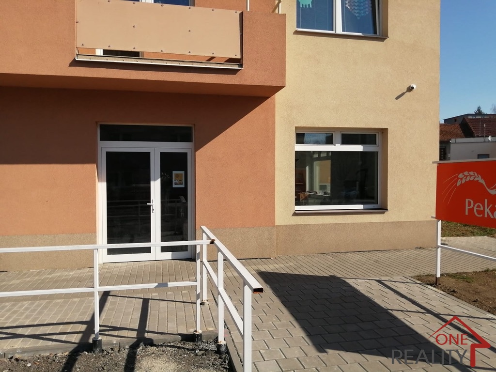 BC12383B-EE77-48F8-B71F-87CEB719893A_1_105_c