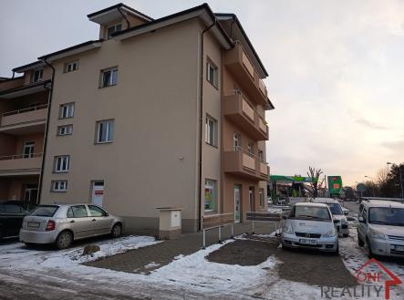 PHOTO-2026-01-08-08-00-08 | Pronájem - obchodní prostor, 56 m²