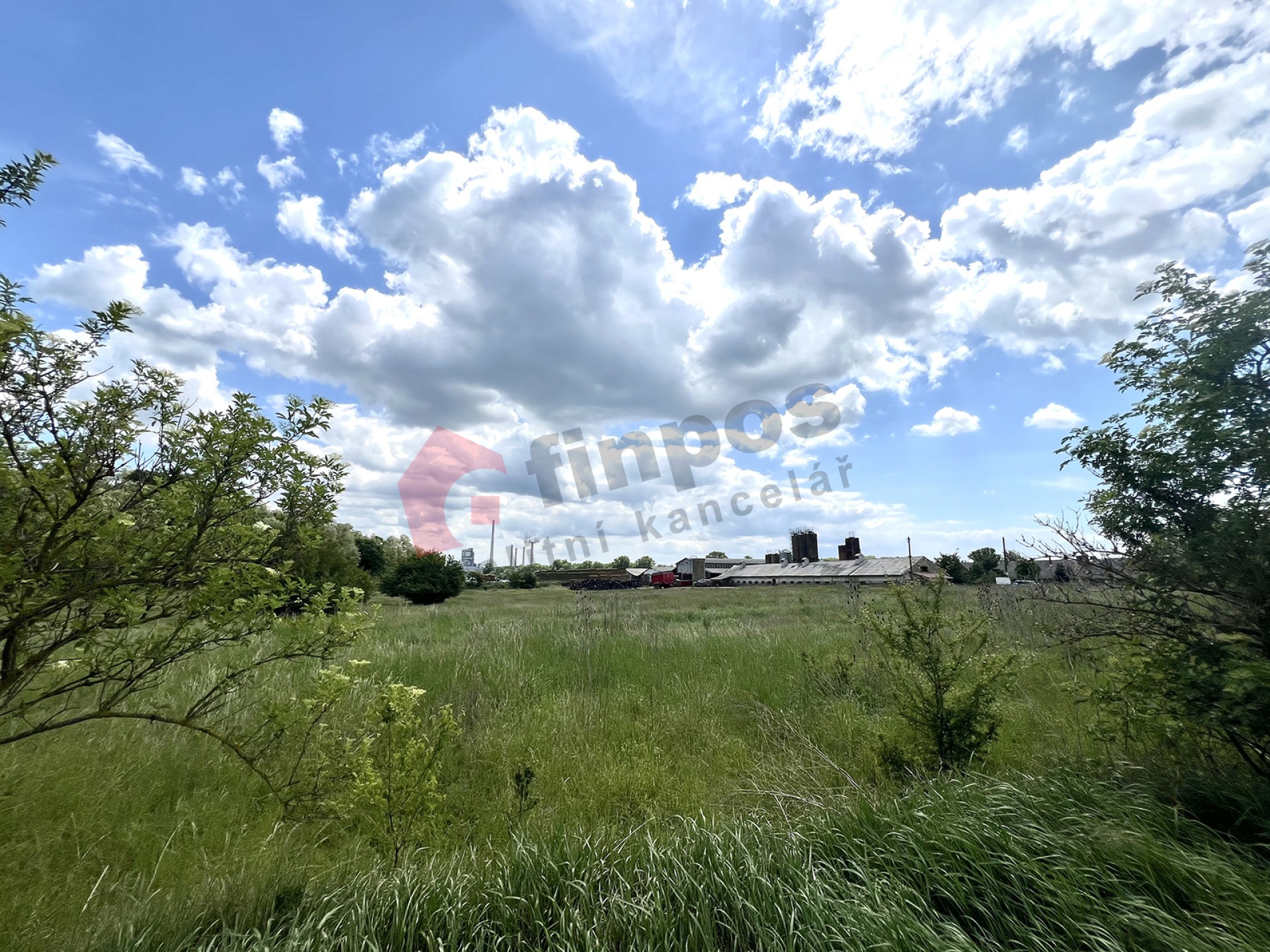 Komerční pozemek 15287m2 v obci Počeplice, Štětí
