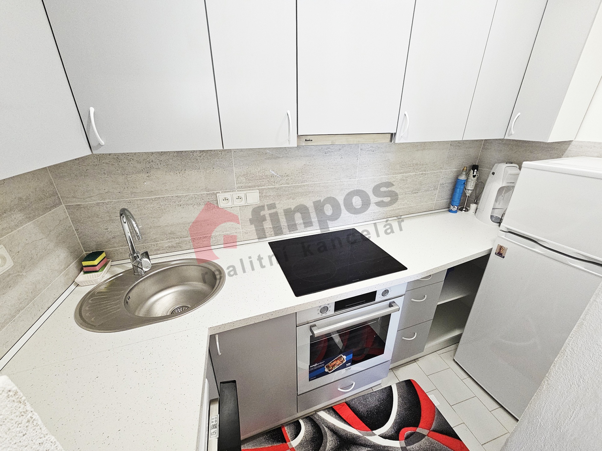 Pronájem 2+kk 50m2, terasa 10m2, ul. Krombholcova, Mělník